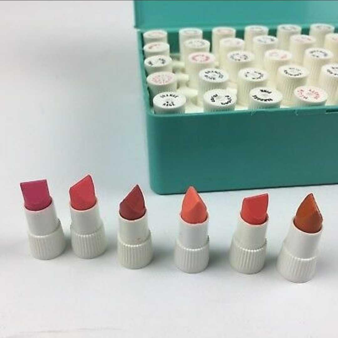 Avon la base pour les début du maquillage